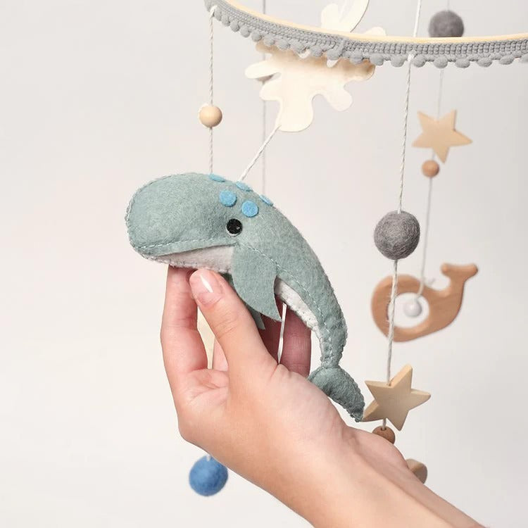 Mobile Bébé en Bois et Feutrine Montessori