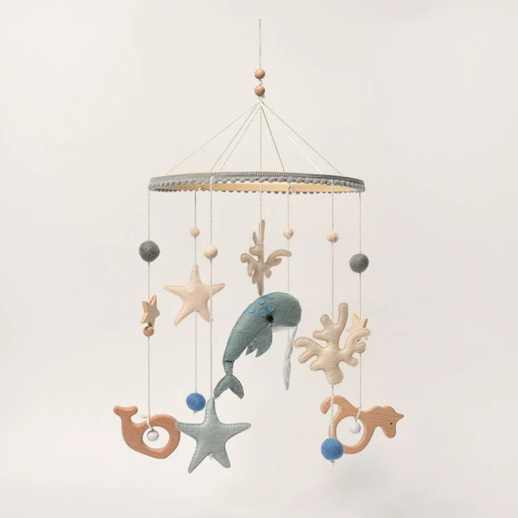 Mobile Bébé en Bois et Feutrine Montessori